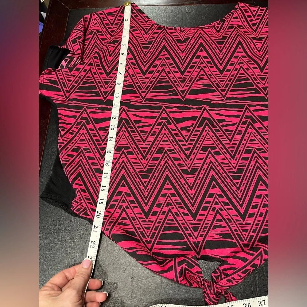 🔥Pink Rose tie-front blouse - Picture 8 of 8